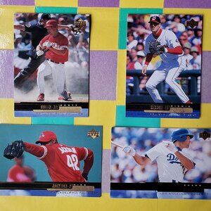 1999 The Upper Deck Co LLC 008 CARD LOT